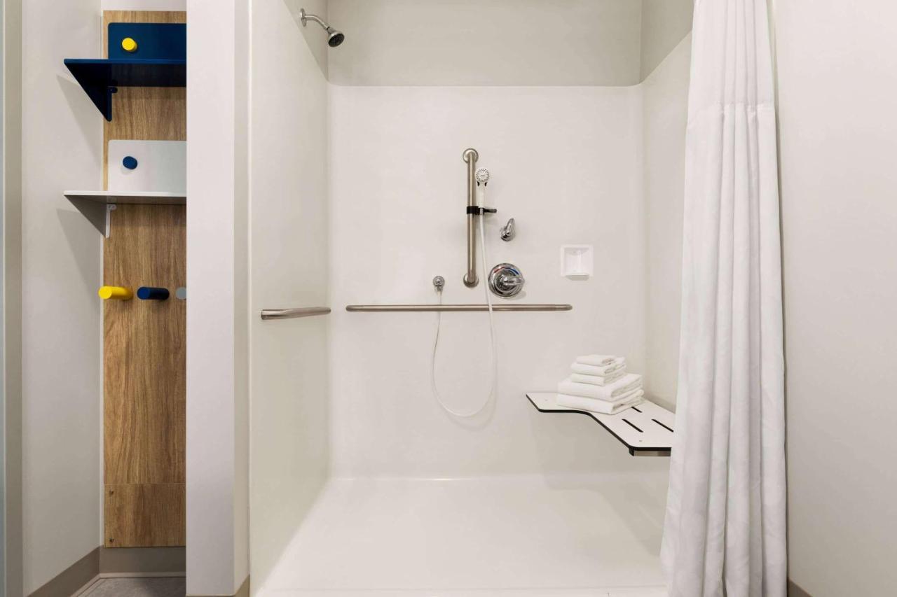 Microtel Inn Suites By Wyndham Lac-Megantic Ngoại thất bức ảnh