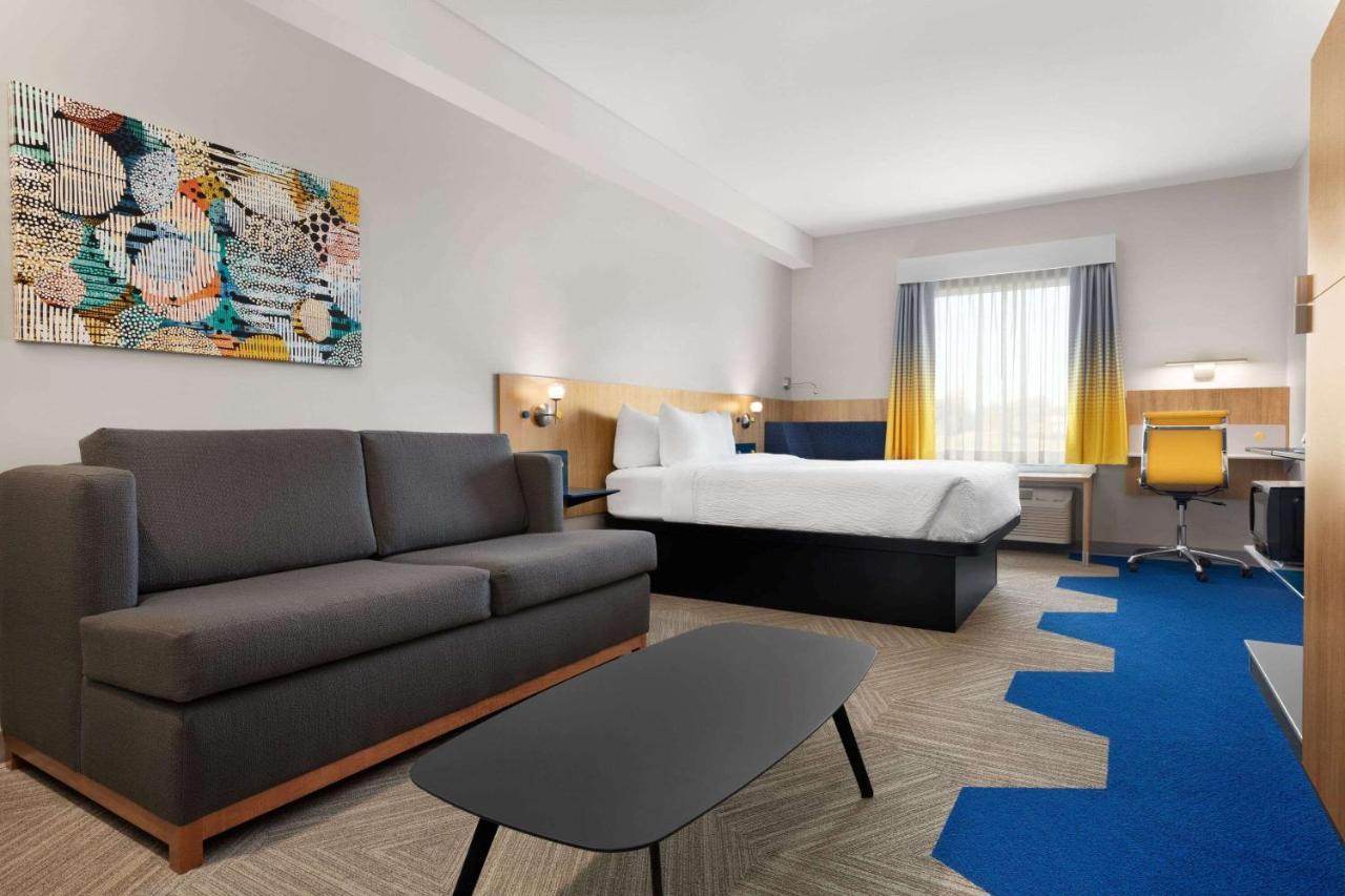 Microtel Inn Suites By Wyndham Lac-Megantic Ngoại thất bức ảnh